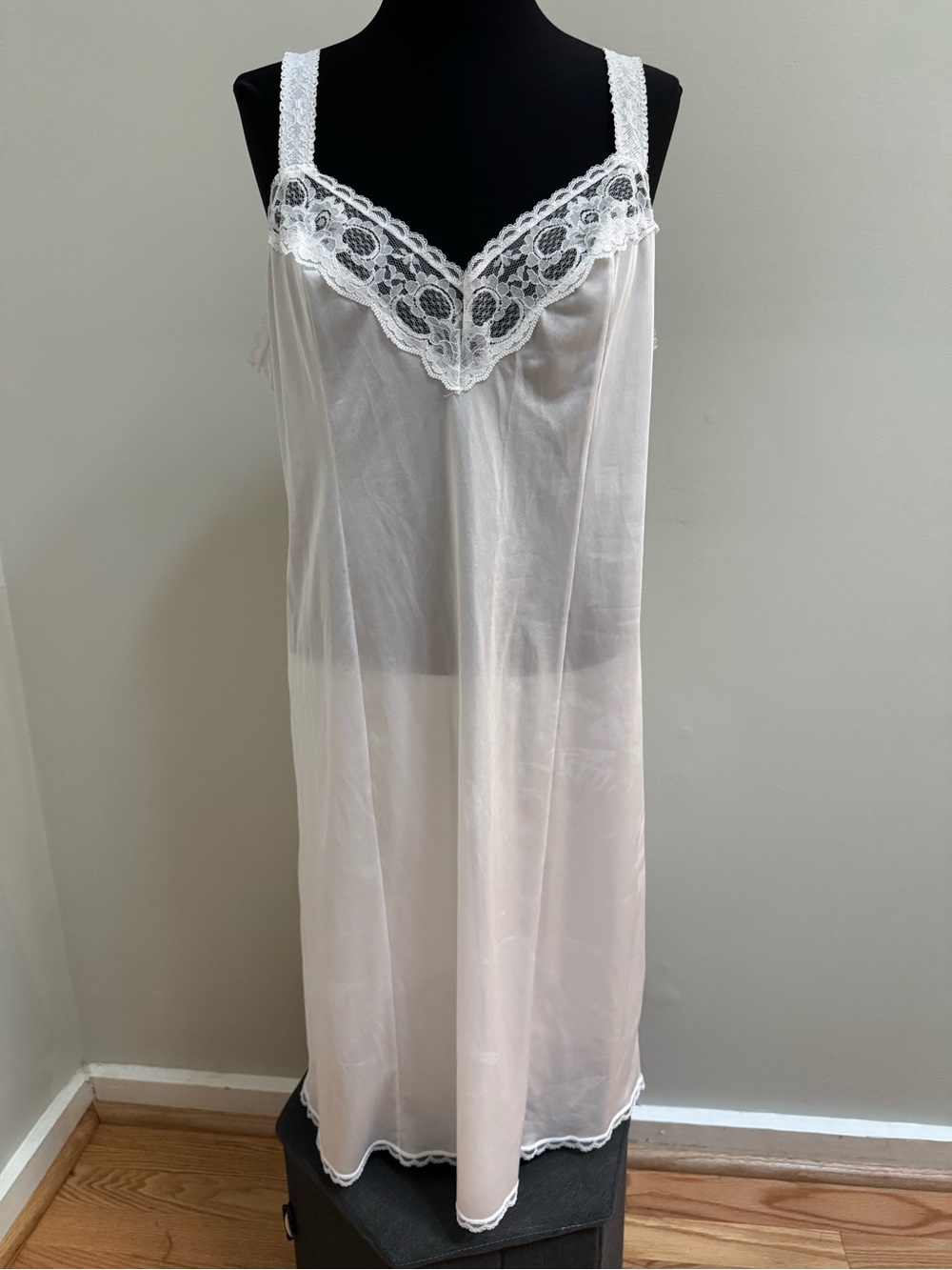 Vintage Wondermaid Lace Trim White Slip Dress Size 38